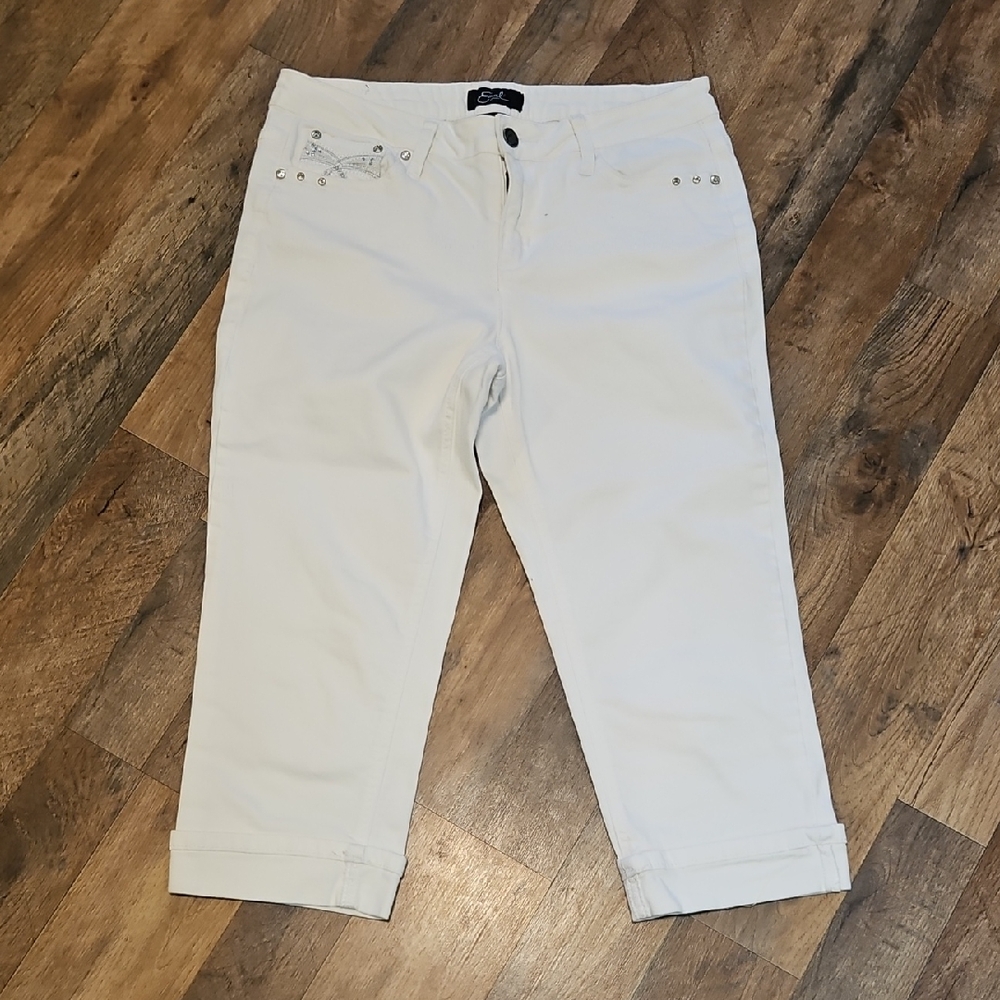 👖EARL Women's White Capris